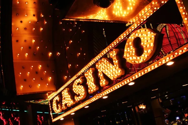 slotgacor Platinum tier offering premium cashback and VIP BandarQ table access